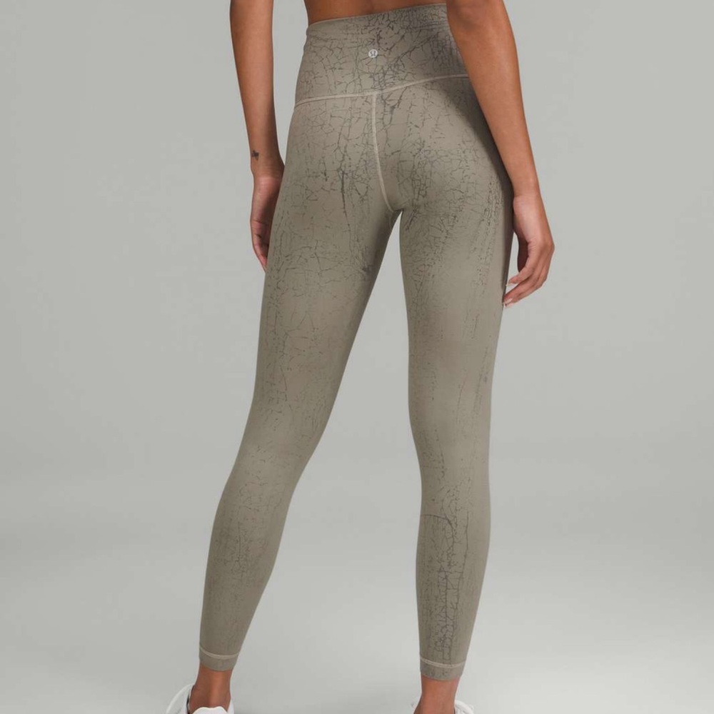 lululemon Wunder Train High-Rise 25” | Size 6 | Thread Dye Rover Black